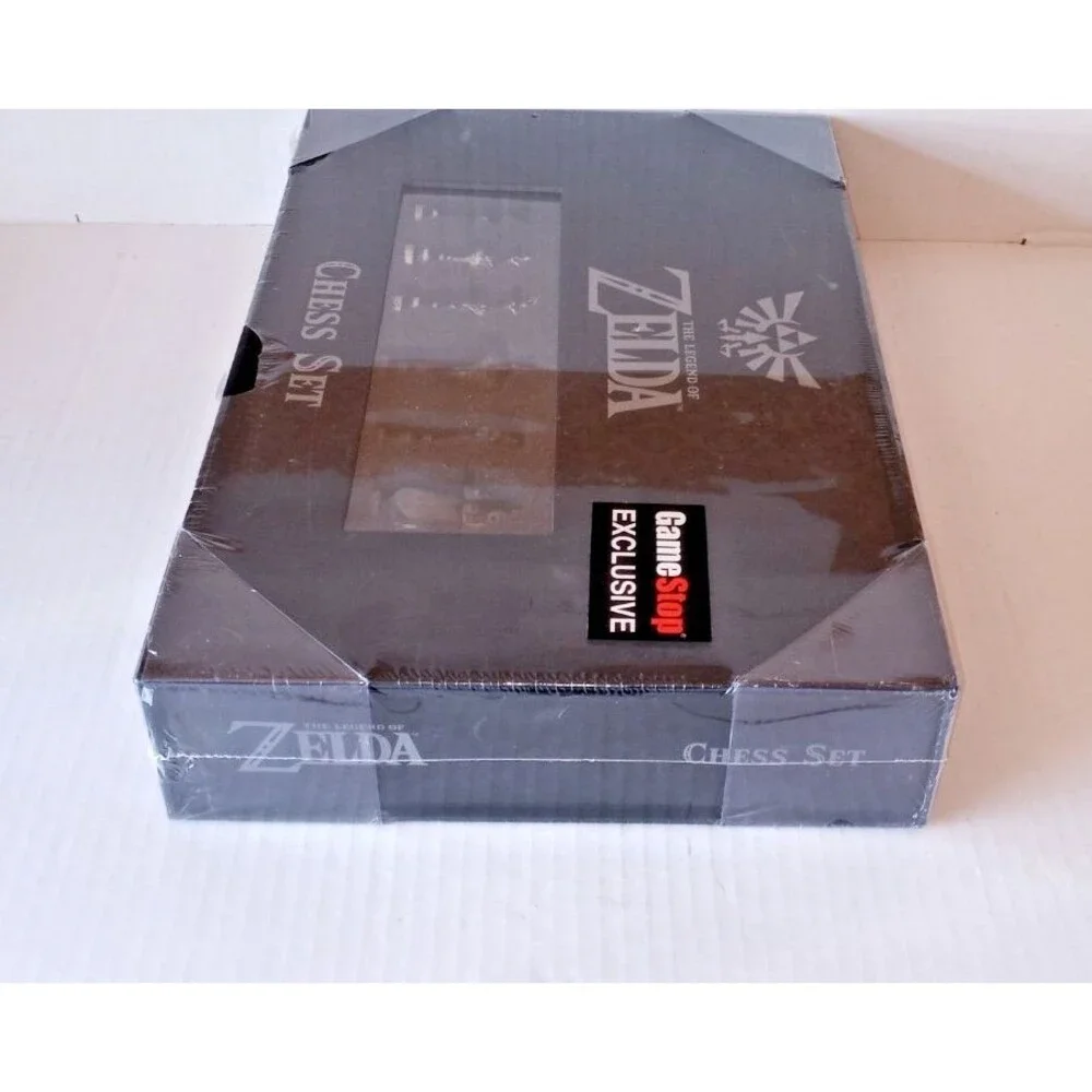 Zelda Ocarina of Time Chess Set GameStop Exclusive Nintendo 2014 New Torn Wrap